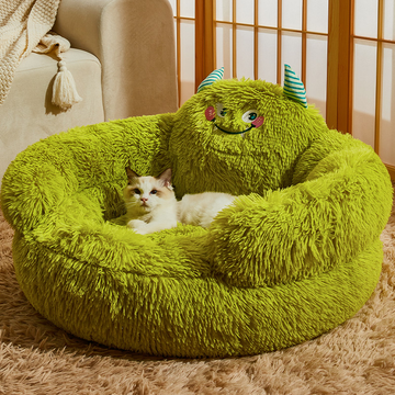 Mangebot™ Little Green Furry Monster Pet Bed